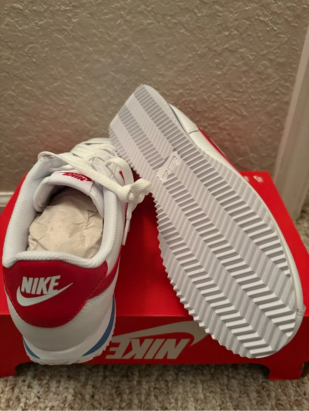 Nike Cortez Red/White ‼️STEAL‼️Size 10M & 10.5M